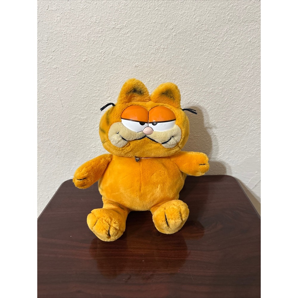 Vintage Dakin Garfield Plush Stuffed Animal Orange Tabby Cat Bell Collar 11 inch